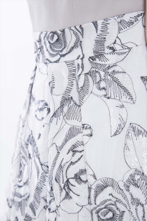 Diagramのベージュ・ローズ刺繍 バイカラードレス